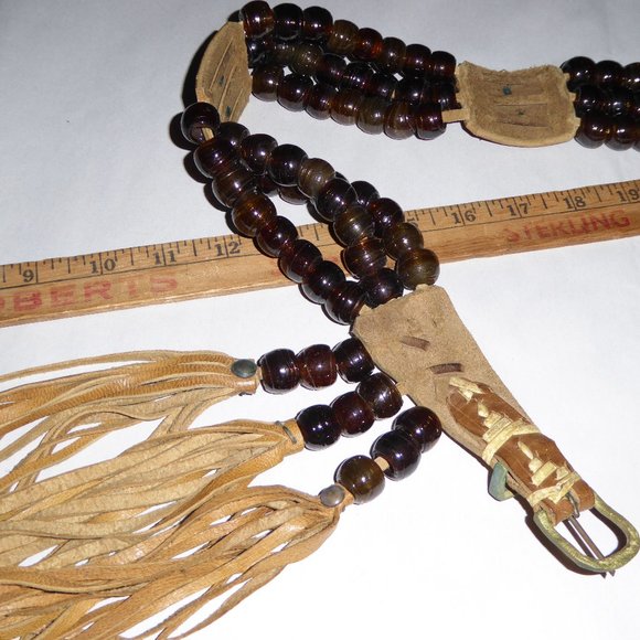 Beads, Leather, fringe: what more to want? Great BELT